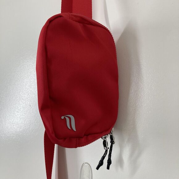 Fabletics Belt Bag Fanny Pack Small Red Zip Solid Polyester Nylon Women 8x4" - Picture 11 of 16